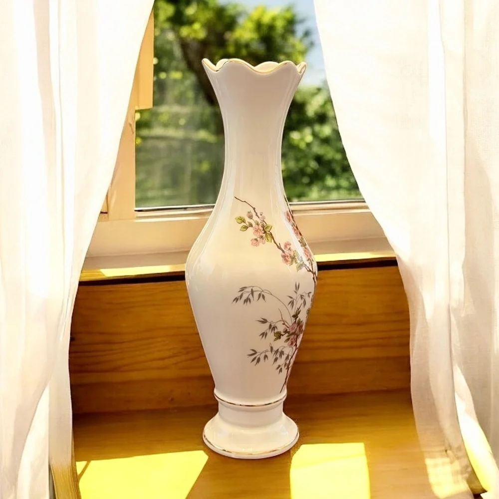 Retired Janbo Spain Porcelain Vase